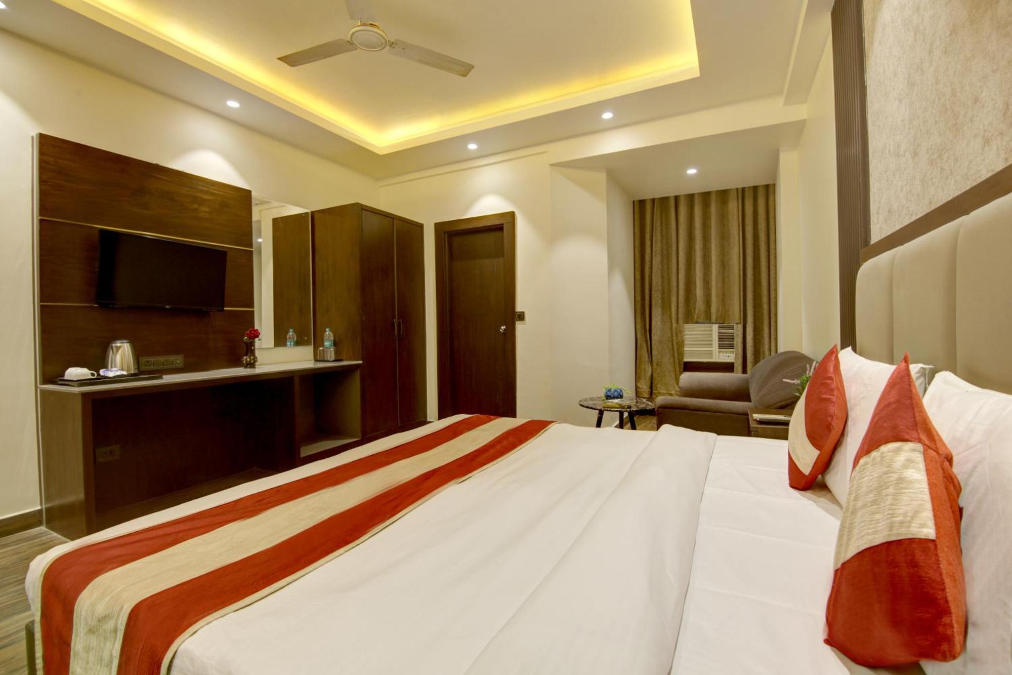 Hotel Kashish Plaza - 5 Mins From Metro Station Delhi  Exterior photo