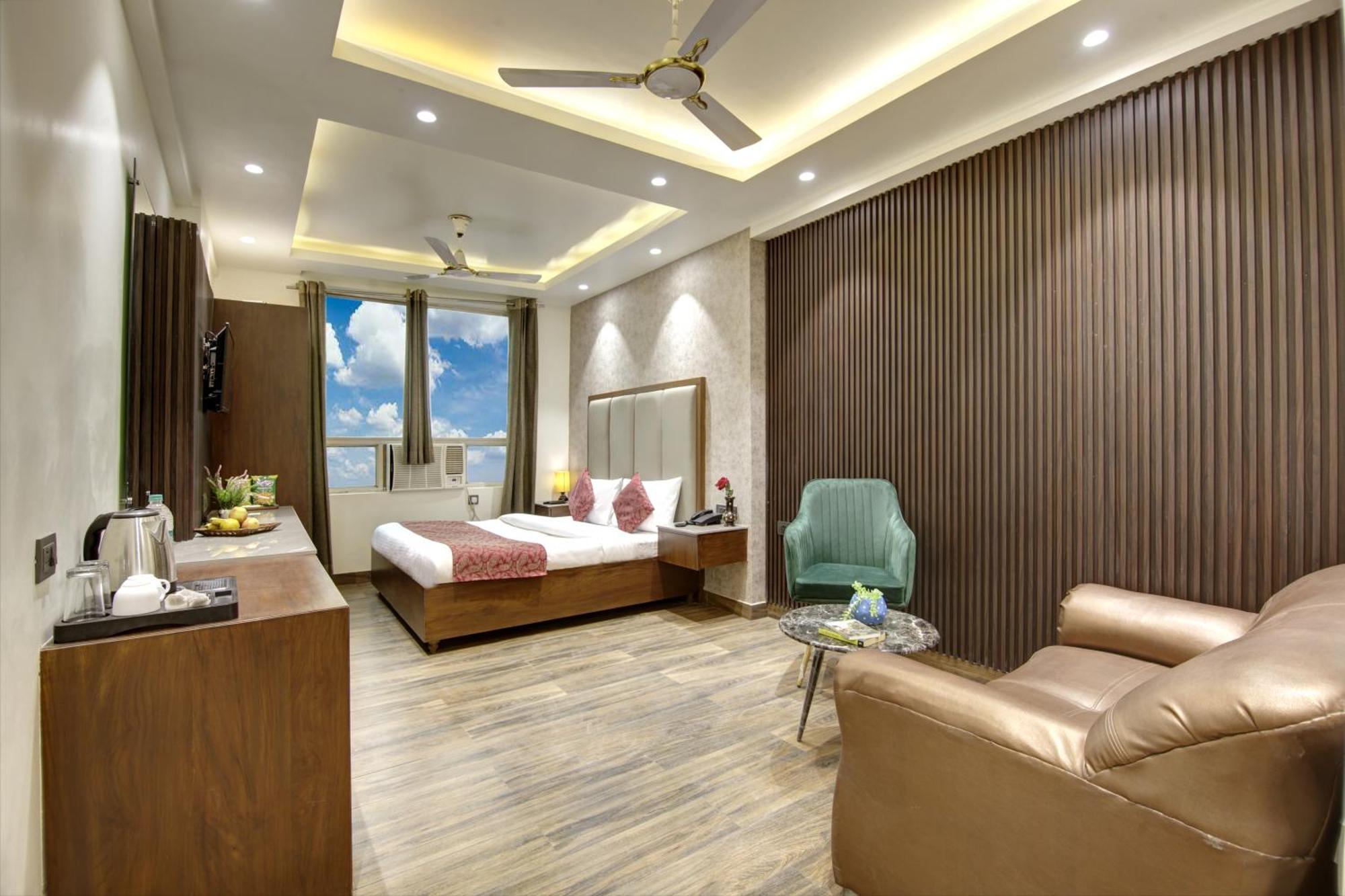 Hotel Kashish Plaza - 5 Mins From Metro Station Delhi  Exterior photo